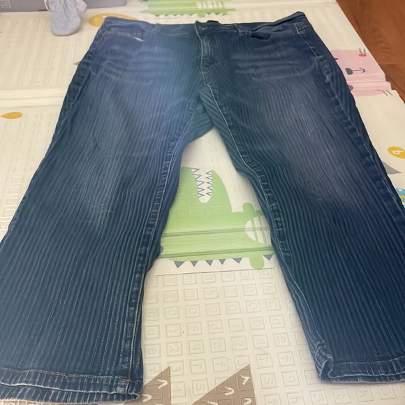 Soft stretchy comfy - Picture 2 of 3